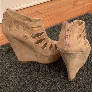 Wild Diva Lounge Wedges